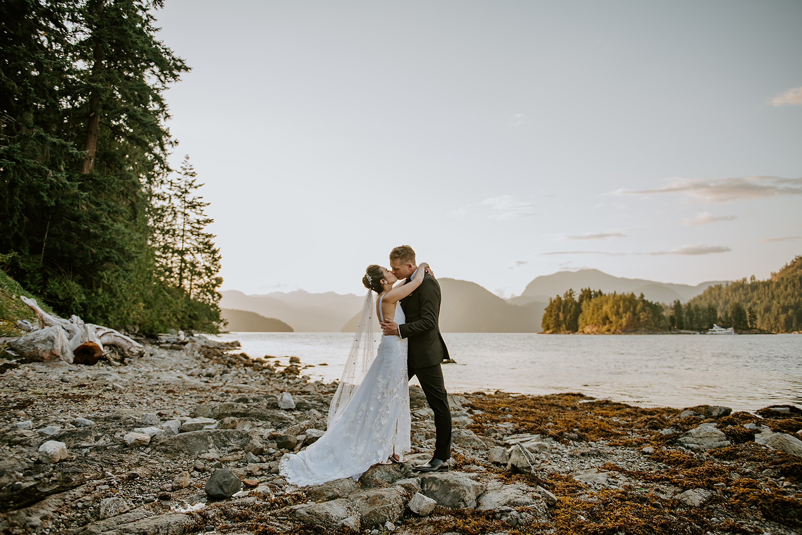 Pender Harbour Wedding Photos