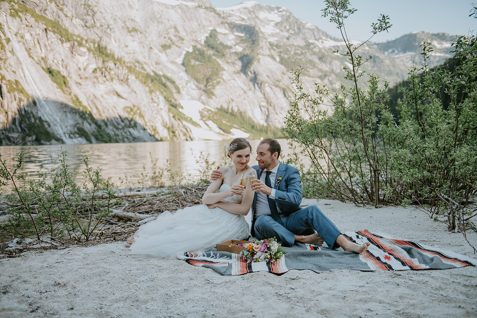Glacier Lake Wedding Couple during a picnic