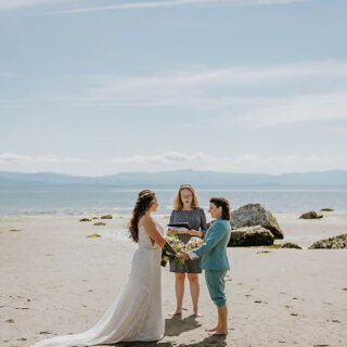 Hilary & Shay Elopement - Thormanby Island