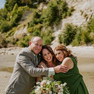 Hilary & Shay Elopement - Thormanby Island