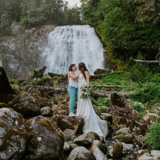 Hilary & Shay Elopement - Chatterbox Falls