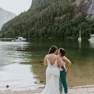 Hilary & Shay Elopement - Chatterbox Falls